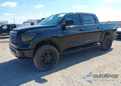 2017 Toyota Tundra Platinum 5.7L V8 из США, поврежденный, VIN 5TFAW5F15HX643057
